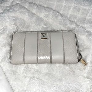 beige used victoria secret wallet